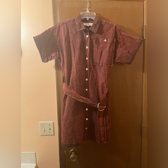 Proenza Schouler White Label Short-Sleeve Belted Snap-Front Shirt Dress in Red - Picture 3 of 10